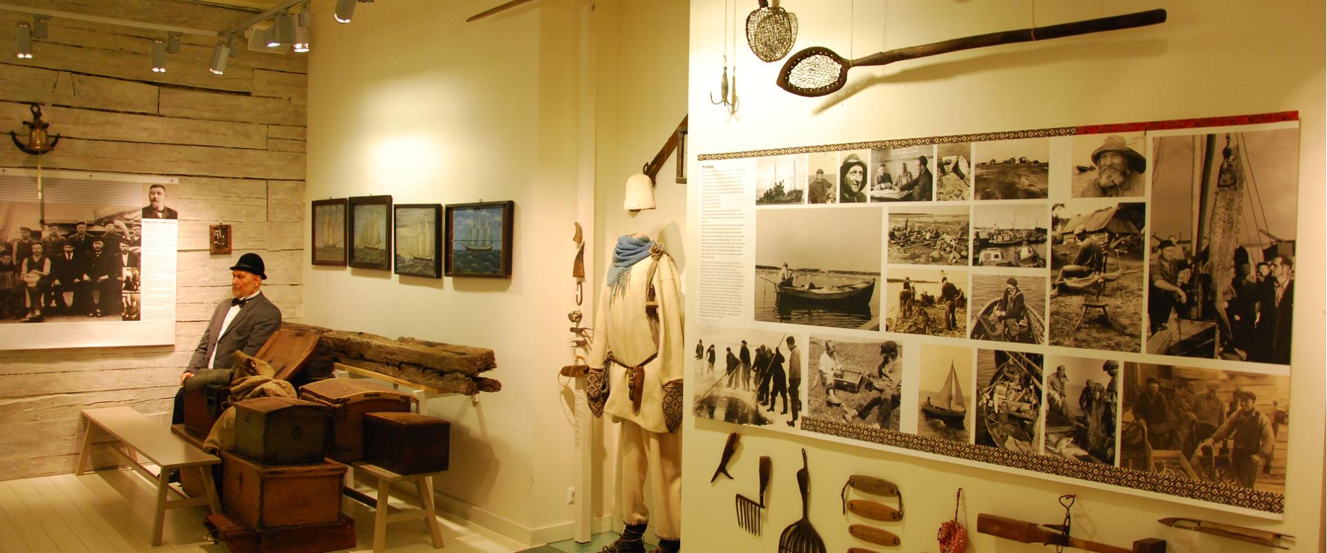 You must go to the exciting Kihnu Museum when you visit the island. It like an anchor in preserving and introducing the cultural space of Kihnu, which