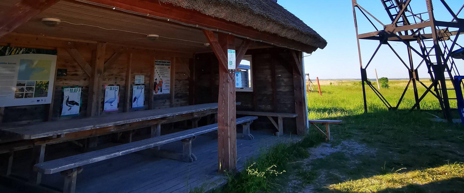 In Matsalu National Park, near Keemu Harbour, there is a comfortable place to sit or eat by the waters. A picnic can be held both under the open sky a