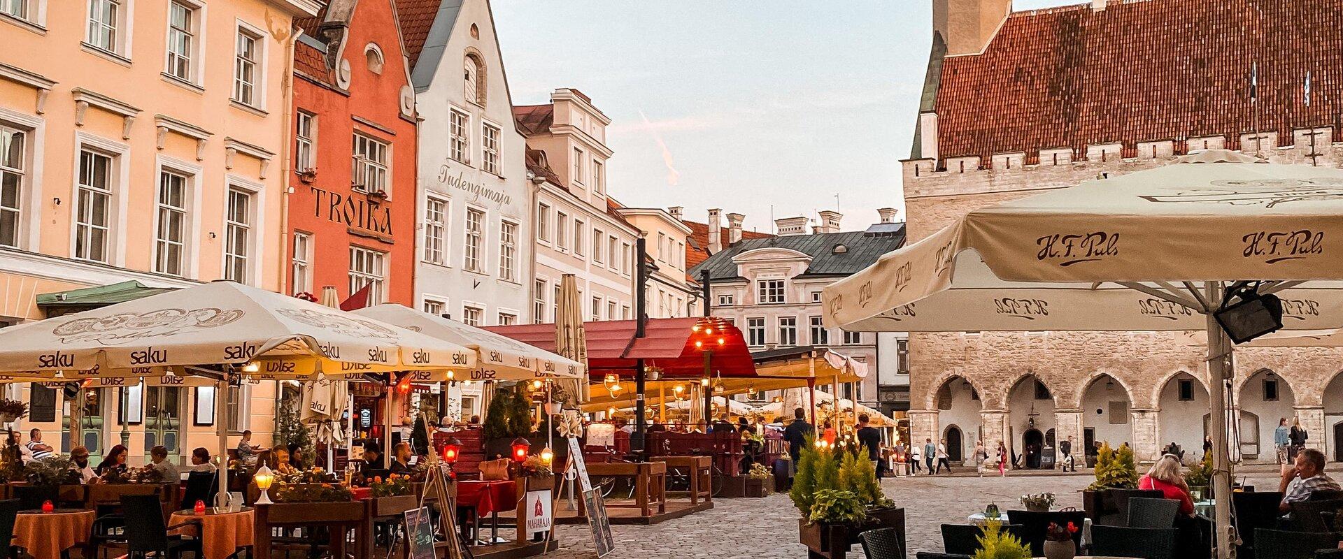 Town Hall Square has been a marketplace and the centre of this old Hanseatic town since the Middle Ages. It became the centre of the Lower Town at the