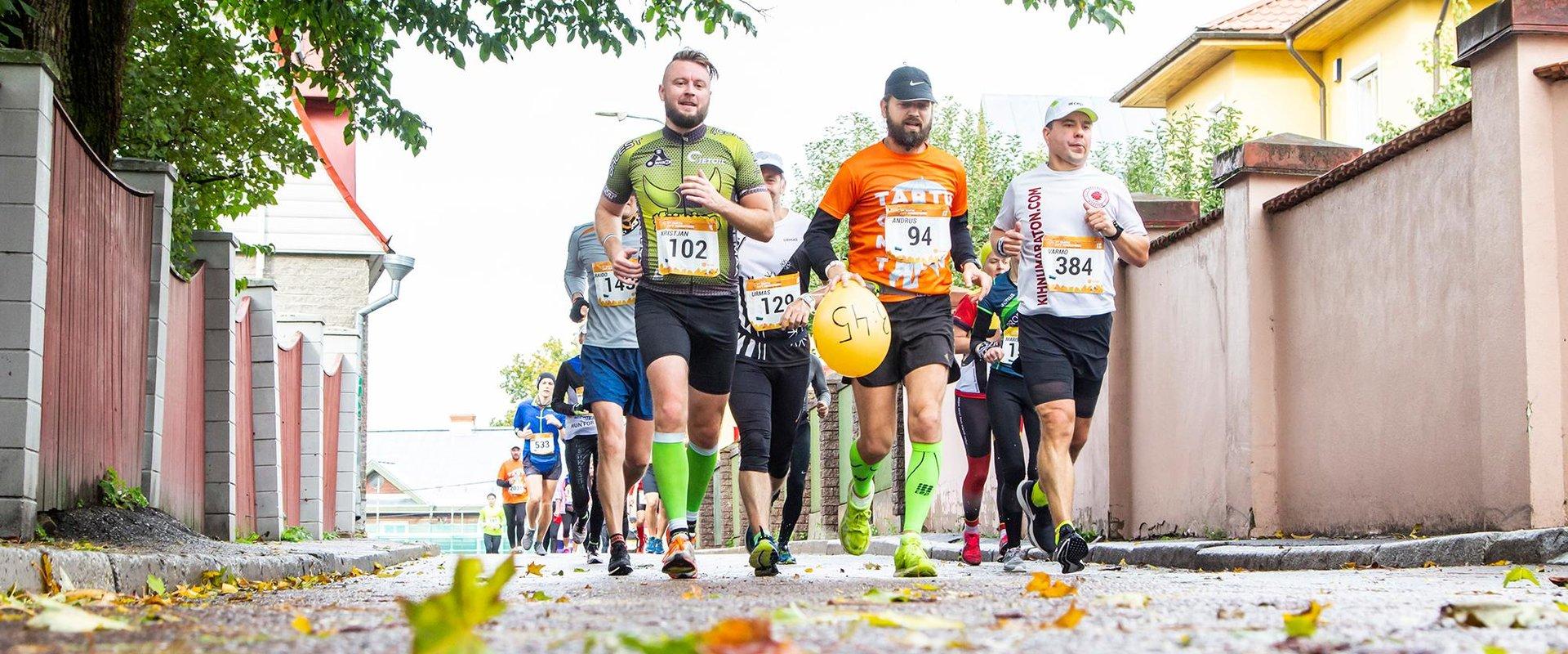 The Tartu City Marathon is unique in Estonia – the entire 42 km long marathon distance is run in one lap, which means that each kilometre of the track